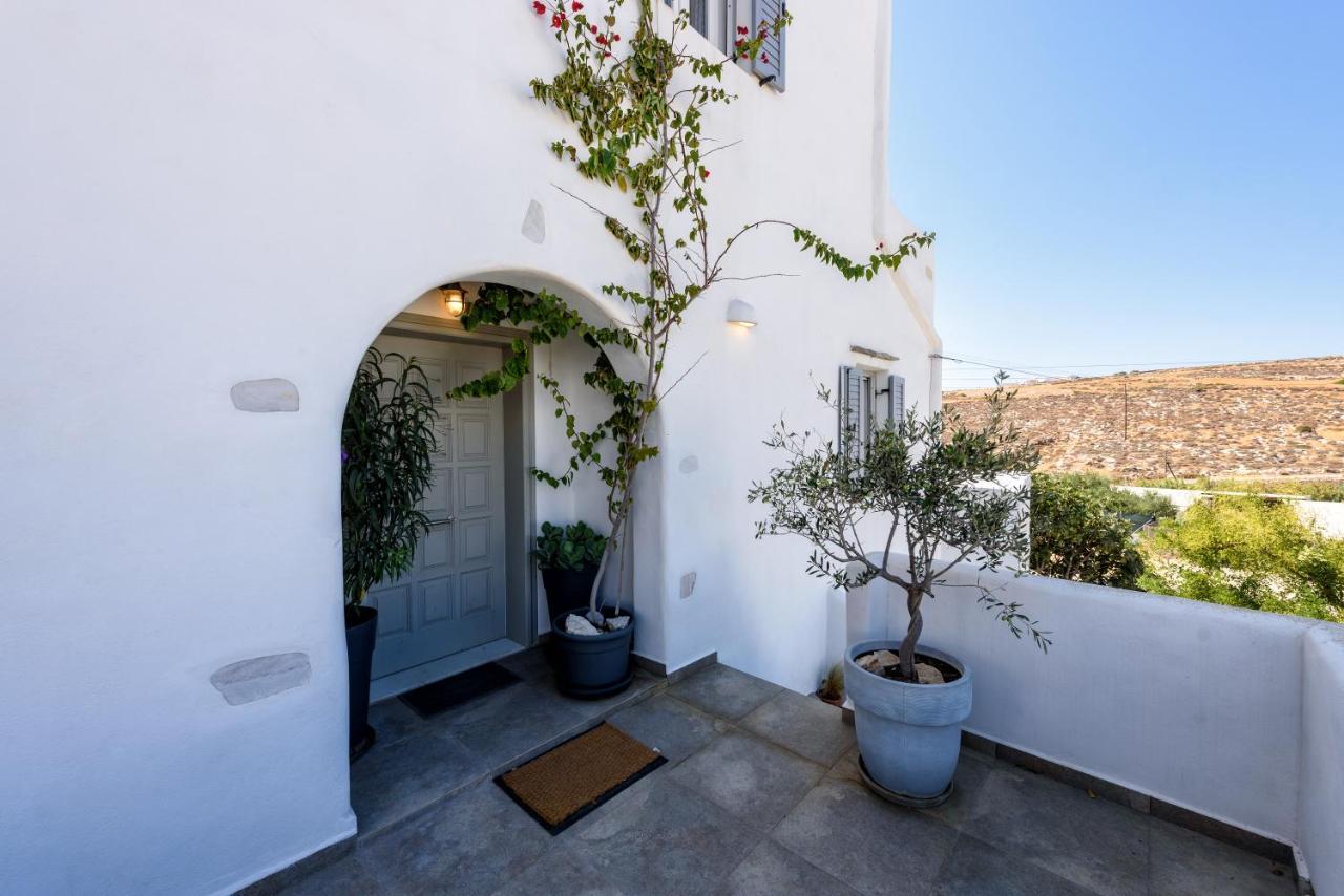 Hara'S Villa In Naousa , Paros Exteriör bild